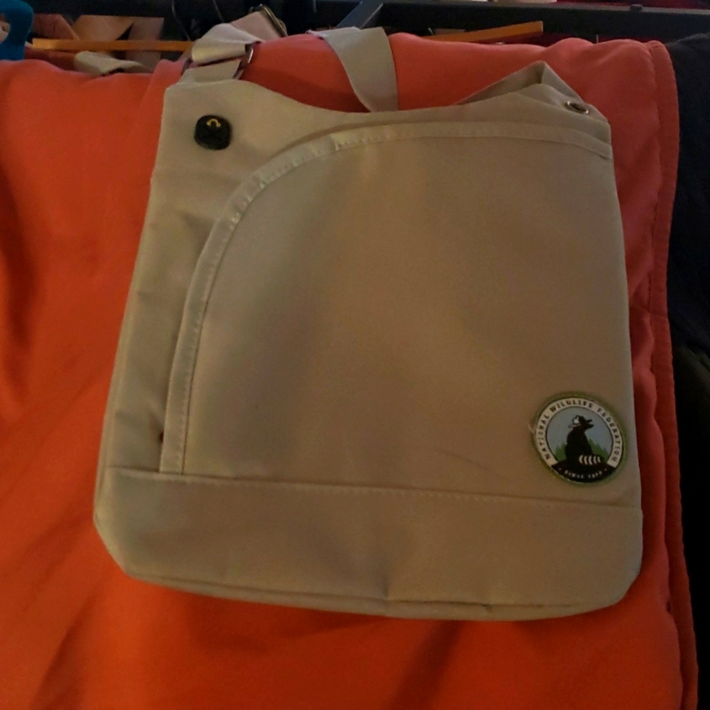 National wildlife Federation handbag, tan, beige, crossbody.